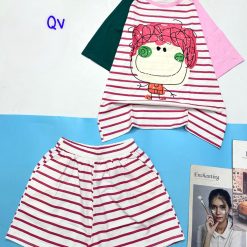 đồ bộ quần đùi áo tay ngắn sọc ngang in hình bé mặt to - DBO4809