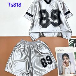 đồ bộ quần đùi áo tay ngắn cổ v in số 89 - DBO4885