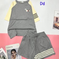 Đồ bộ quần đùi áo tay ngắn in hình chó quần 3 sọc - DBO4926
