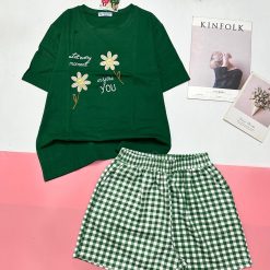 Đồ bộ quần đùi caroo áo tay ngắn in hình hoa - DBO4942