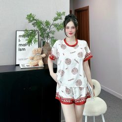 Đồ bộ quần đùi áo cổ tròn tay ngắn in nhiều hoạ tiết - DBO4945