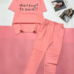 Đồ bộ quần dài thun áo tay ngắn in nhiều chữ - DBO4953
