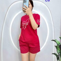 Đồ bộ quần đùi áo tay ngắn in trái tim và chữ - DBO4954