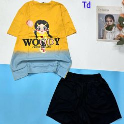 Đồ bộ quần đùi áo tay ngắn 2 màu in chữ WOODY - DBO5038