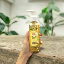 Gel Rửa Mặt Garnier Sạch Dịu Nhẹ Bright Complete Vitamin C Gel Wash 120ml - 8994993018024