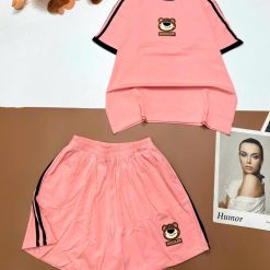 Đồ bộ quần đùi sọc thể thao áo tay ngắn in chú gấu nhỏ - DBO5100