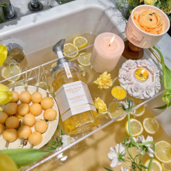 Sữa Tắm Trắng Da Toàn Thân Weilaiya Cánh Hoa Cúc Vạn Thọ 450ml - 6971025881315