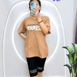 Đồ bộ quần lửng đen áo tay ngắn in chữ ống quần - DBO5170