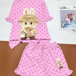 Đồ bộ quần đùi bèo áo tay ngắn chấm bi in hình la bubu - DBO5179