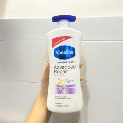Sữa Dưỡng Thể Vaseline Intensive Care Advanced Repair Màu Trắng 725ml - Hàng Xách Tay - 8901030913006