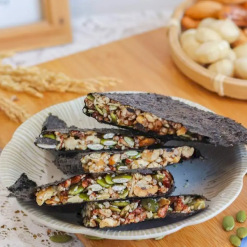 Rong Biển Kẹp Hạt Dinh Dưỡng Túi Zip 400gr - 8936208930523