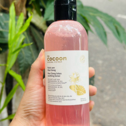 Nước Sen Hậu Giang Toner Cocoon 310ml Dành Cho Da Nhạy Cảm - Hỗ Trợ Cấp Ẩm Phục Hồi Da - 8936217700889