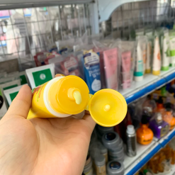 Sữa Rửa Mặt Hạt Nghệ Ngừa Mụn Thorakao 100g - 8934727021517