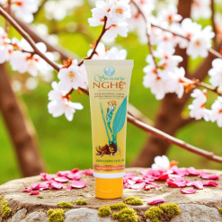 Sữa Rửa Mặt Hạt Nghệ Thorakao 100g - SRMHNT