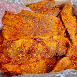 Khô Trâu Miếng Tẩm Vị Bò 300g Thơm Ngon Hộp - 8936208938871