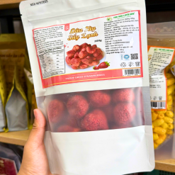 Dâu Tây Sấy Lạnh 200g - Dâu Tây Sấy Thăng Hoa Túi Zip Trắng Sữa - DTSLTZT200G