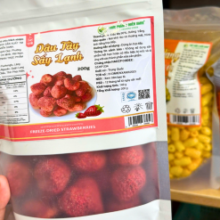 Dâu Tây Sấy Lạnh 200g - Dâu Tây Sấy Thăng Hoa Túi Zip Trắng Sữa - DTSLTZT200G