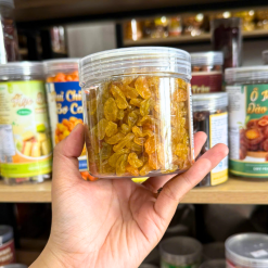 Nho Khô Nho Vàng Mini Thơm Ngon 250g - Hộp Pet - NKNVMHP250G