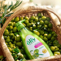 Sữa Tắm Ôliu Ôliv 3x Dưỡng Ẩm 650ml Hồng - Tặng Dầu Gội Ôliu Giúp Giảm Gãy Rụng Tóc - 8935136865372
