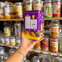 Bánh Quy Nhân Xoài Hộp Thiết Kilin Thái Lan 400g - Bánh Quy Nhân Xoài Hộp Thiết Tím - 8859465691023