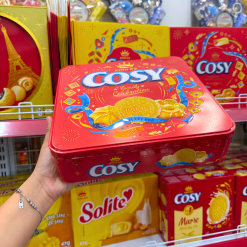 Bánh Quy Bơ Cosy Marie Vị Vani - Bánh Quy Sữa Cosy Hộp Thiếc 408g - (Kèm Túi) - 8934680115803