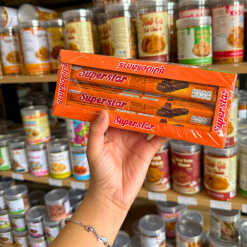 Bánh Que Xốp Phủ Socola MAYORA SUPERSTAR 150g (12 Cây x 12,5g) - 8996001355237