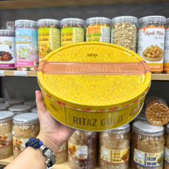 Bánh Quy RITAZ GOLD Thập Cẩm Hộp Thiếc Hoa Văn Vàng 315g - 9556562000237
