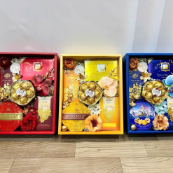 Hộp Quà Tết - Quà Tặng Tết Hộp Bánh Cứng Sang Trọng Vàng Đỏ Xanh - Quà Trang Trí Tết - QTTT58