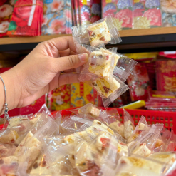 Kẹo Sữa Chua Mix Trái Cây Và Hạt Ăn Kiêng - Kẹo Nougat Dâu Tây 100g - SCMTC01