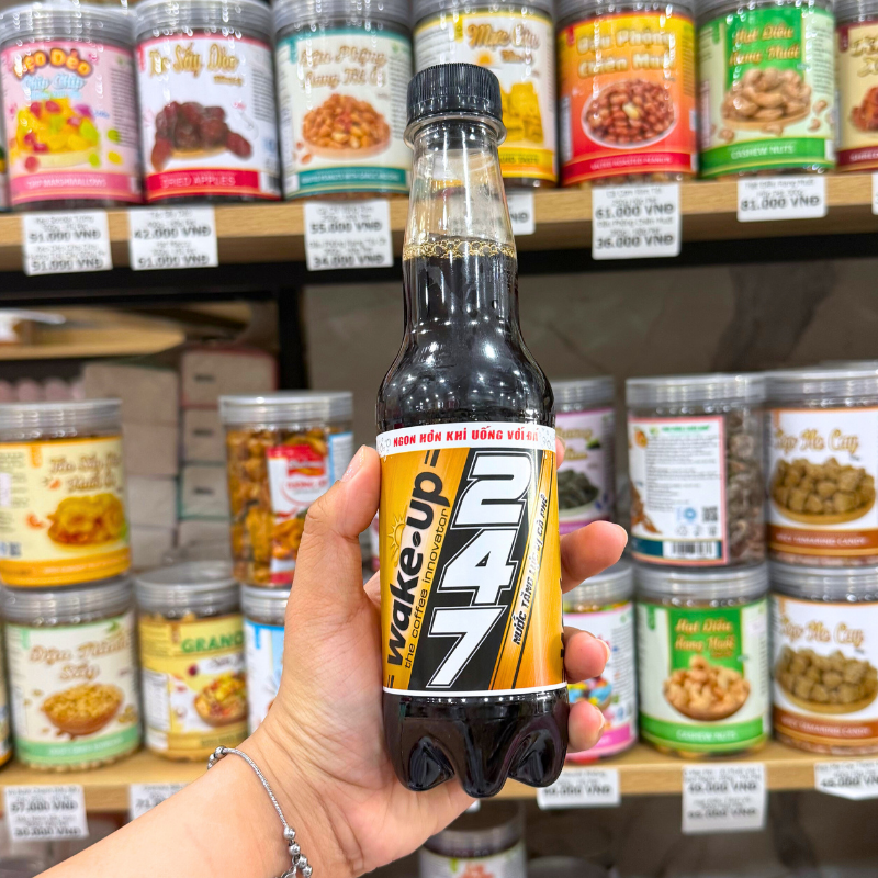 Bỏ sỉ 1 Chai Nước Tăng Lực Vị Cà Phê WAKE-UP 247 330ml Bỏ sỉ 1 Chai Nước Tăng Lực Vị Cà Phê WAKE-UP 247 330ml