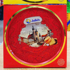 Bánh Quy JULIE'S Nhân Bơ Đậu Phộng Hộp Thiếc Phong Cảnh 306g - Hộp Màu Đỏ - BQJNBDPHMD