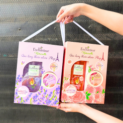 Set Quà Tặng Sữa Tắm Enchanteur Naturelle Hương Hoa Lavender & Tẩy Tế Bào Chết Body (Set Màu Tím) - 8935212807241