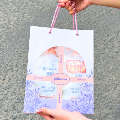 Set Quà Tặng Combo 2 Sữa Tắm Johnson's PH 5.5 Chiết Xuất Hạnh Nhân - SETJOHNSONS