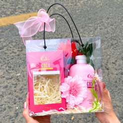 Set Giỏ Quà Tặng Sữa Tắm Nước Hoa Charme Coco Hồng + Nước Hoa Charme Coco (Có Đèn Chớp) - SETQUACHARME05