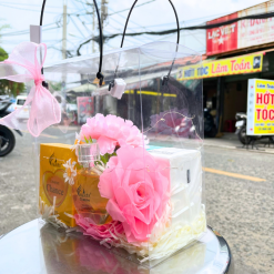 Set Quà Tặng Nước Hoa Nữ Charme Chance 30ml - Túi Trong Vuông Có Đèn Đom Đóm Lót Giấy Rơm Thắt Nơ Xinh Xắn Nhiều Màu - SETQUACHARME40