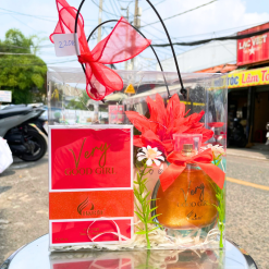 Set Quà Tặng Nước Hoa Nữ Charme Very Good Girl Xịt Có Kim Tuyến 100ml Hương Thơm Ngọt Ngào Quyến Rũ - Túi Trong Vuông Có Đèn Đom Đóm Lót Giấy Rơm Thắt Nơ Xinh Xắn Nhiều Màu - SETQUACHARME42