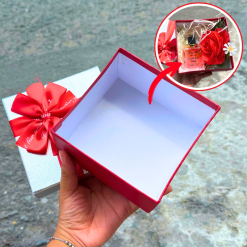 Hộp Quà Giấy Vuông Nhiều Màu Nắp Rời Đính Nơ Xinh - Hộp Vừa Không Có Hoa Rơm - HOPQUAGIAY01