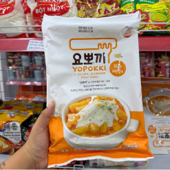 Bánh Gạo Ăn Liền Yopokki Vị Phô Mai 240g - 8809054409348