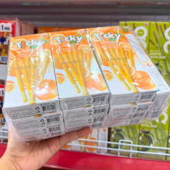 Bánh Que Đũa Phủ Yogurt Cam Ticky Uni Firms Lốc 13 Hộp - Màu Cam - 8858694610225