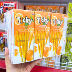 Bánh Que Đũa Phủ Yogurt Cam Ticky Uni Firms Lốc 13 Hộp - Màu Cam - 8858694610225