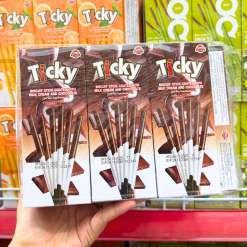 Bánh Que Đũa Phủ Socola Sữa Ticky Uni Firms Lốc 13 Hộp - Màu Nâu Trắng - 8858694610287