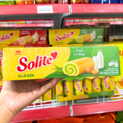 Bánh Bông Lan Cuộn Solite Vị Lá Dứa Hộp Giấy 180g - 8934680043656