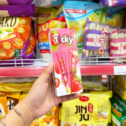 Bánh Que Đũa Phủ Yogurt Dâu Ticky Uni Firms - Màu Hồng - 8858694610256LE