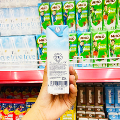 Sữa Tươi Tiệt Trùng Ít Đường TH True Milk Lốc 4 Hộp Lớn (180ml/Hộp) - 8935217400355