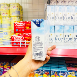 Sữa Tươi Tiệt Trùng Có Đường TH True Milk Lốc 4 Hộp Lớn (180ml/Hộp) - 8935217400157