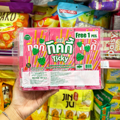 Bánh Que Đũa Phủ Dâu Ticky Uni Firms Lốc 13 Hộp - Màu Hồng - 8858694610096