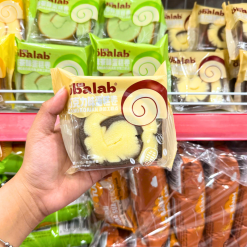 1 Cái Bánh Bông Lan Cuộn OBALAB Vị Socola/ Vị Trà Xanh/ Vị Phô Mai 60g - 6970645921296