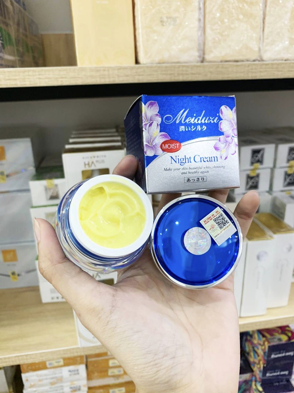 Kem Face Meiduzi nhật chính hãng loại bỏ các sắc tố đen nám tàn nhang Kem Face Meiduzi nhật chính hãng loại bỏ các sắc tố đen nám tàn nhang