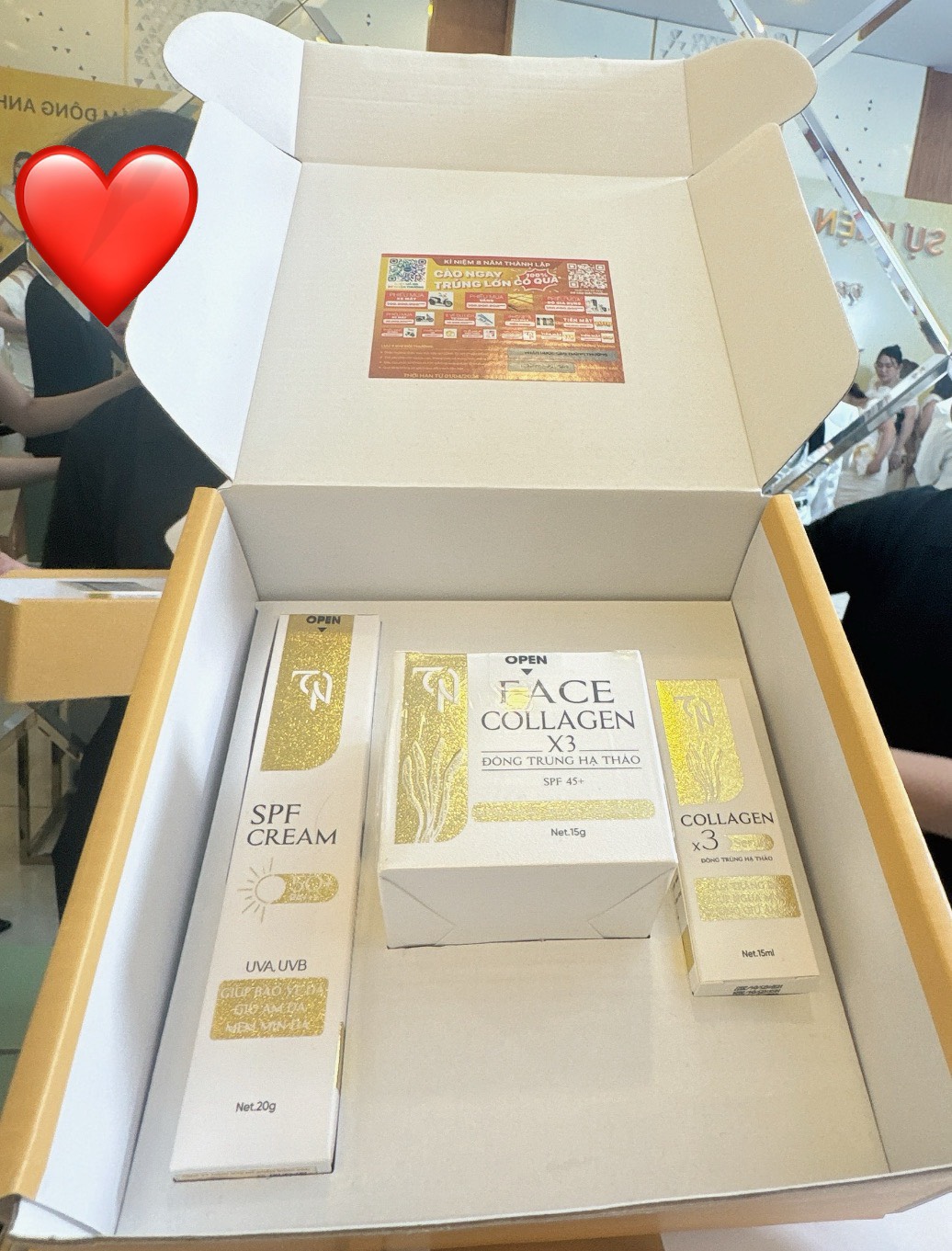 Bộ sản phẩm Kem Face LuXuRy nâng cấp với tinh chất đông trùng hạ thảo Bộ sản phẩm Kem Face LuXuRy nâng cấp với tinh chất đông trùng hạ thảo