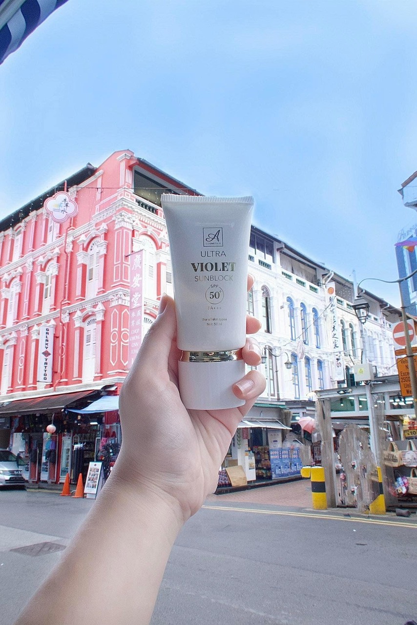 Bảo Vệ Làn Da với Kem Chống Nắng Violet Sunblock: Sự Kết Hợp Hoàn Hảo giữa Bảo Vệ và Chăm Sóc Da